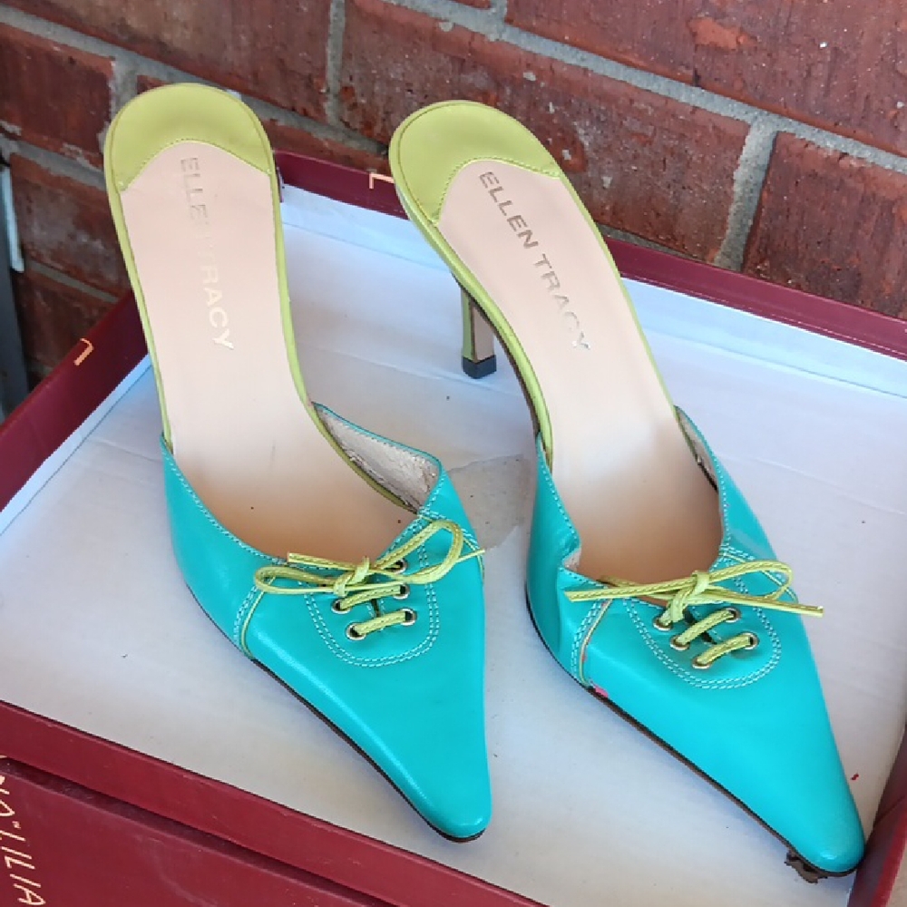 Ellen Tracy Blue and Green Women's Heels